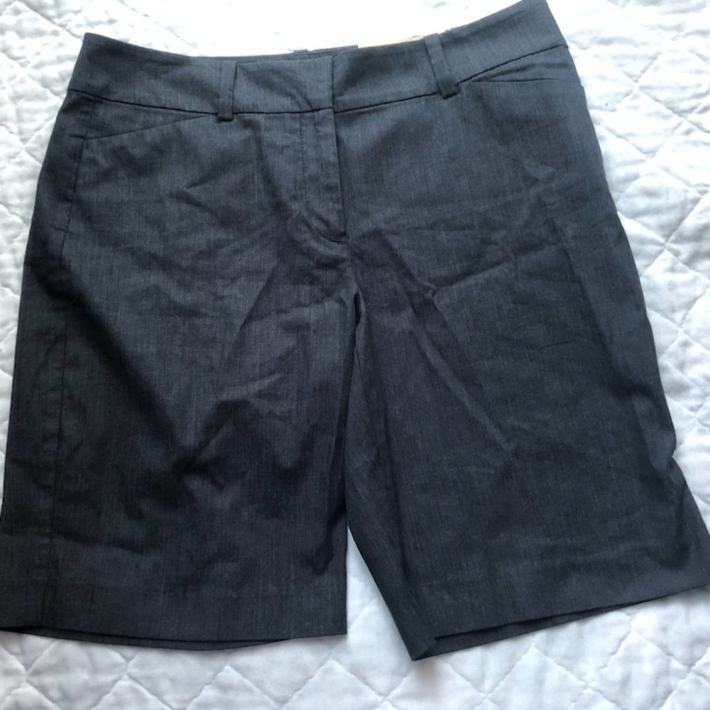 Ann Taylor Curvy Shorts Navy Size 8 10" Inseam NWT